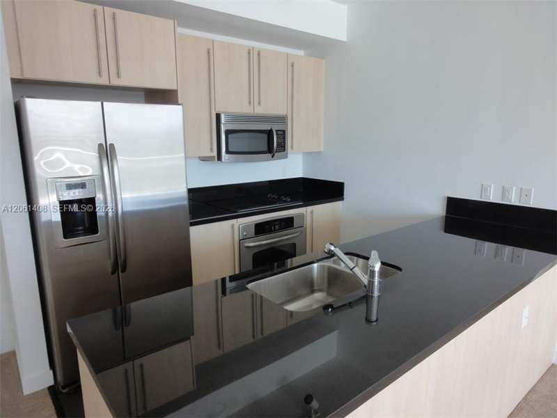 79 SW 12th St, Miami FL 33130