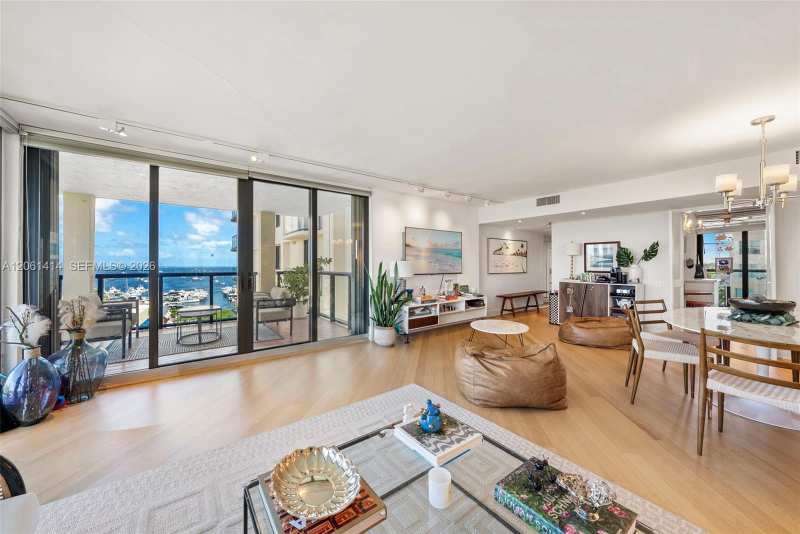 2575 S Bayshore Dr # 11B, Miami FL 33133