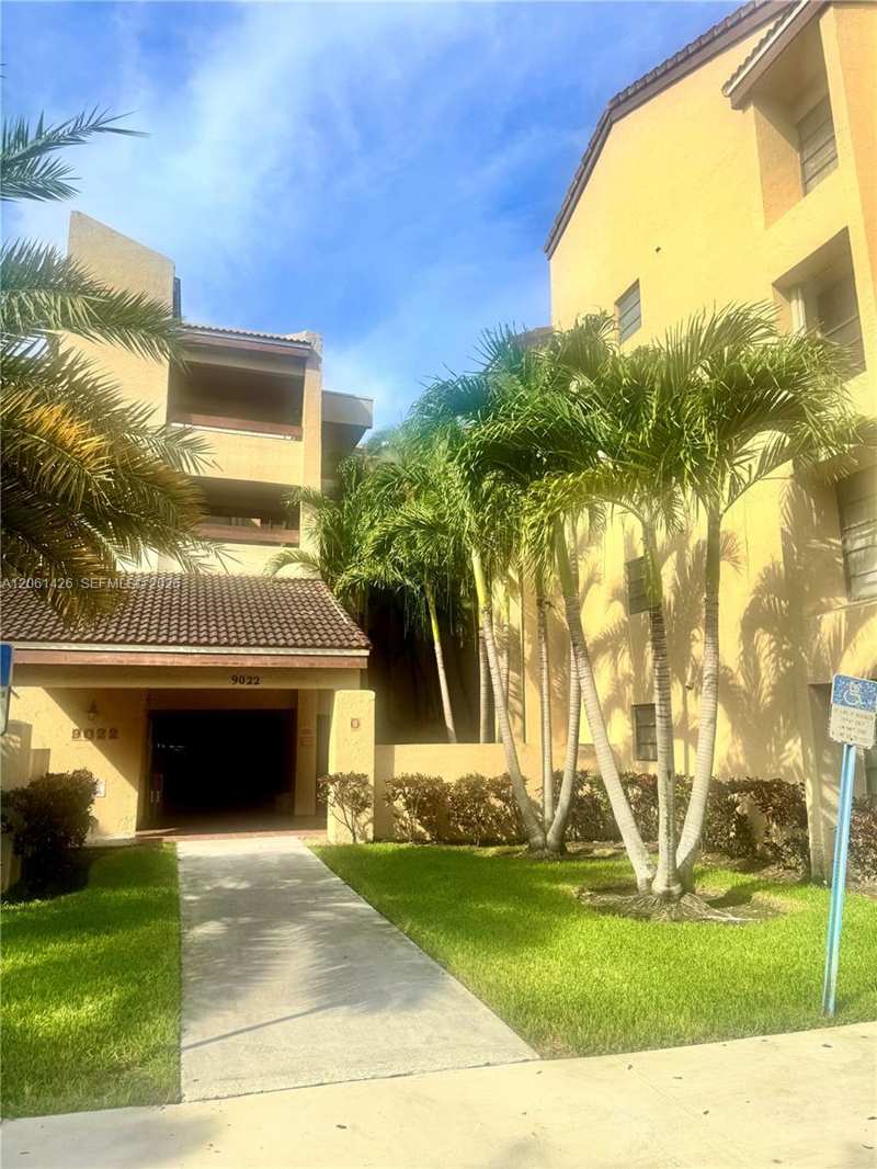9022 SW 123rd Ct # 201, Miami FL 33186