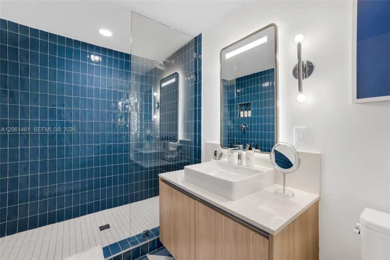 159 NE 6th St # 1716, Miami FL 33132