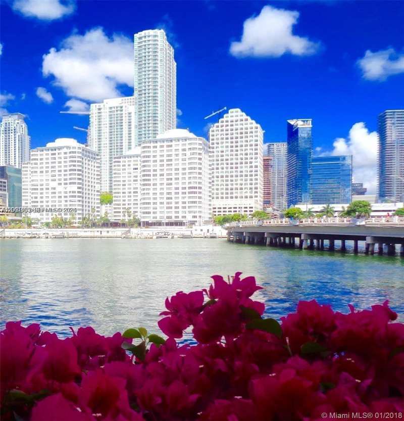 999 Brickell Bay Dr # 1408, Miami FL 33131