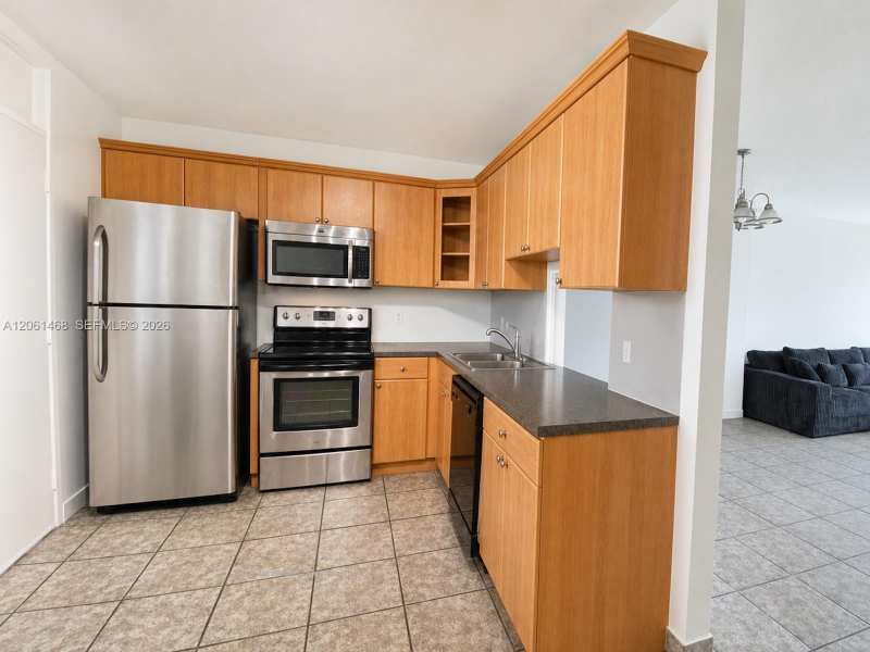 3703 NE 166th St # 704, North Miami Beach FL 33160