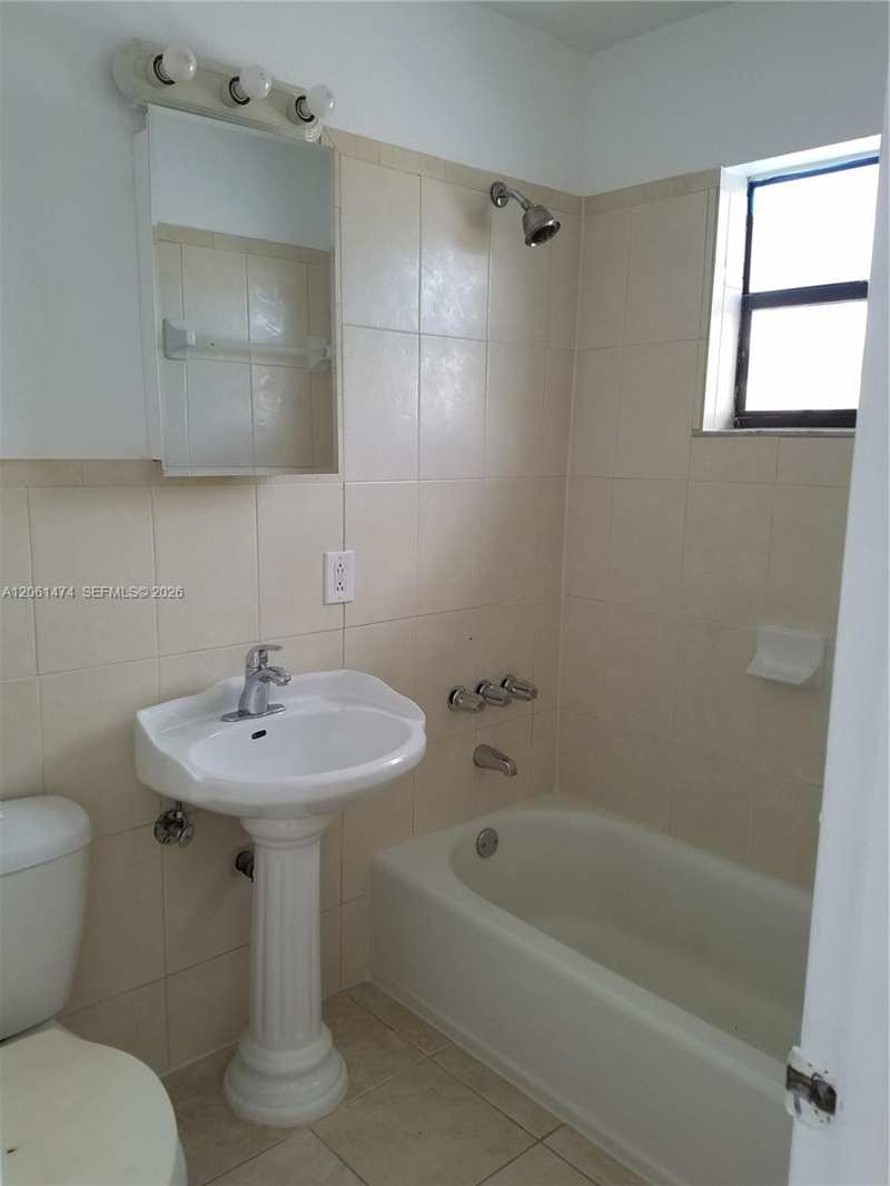 4450 SW 67 AVE # Y, Miami FL 33155