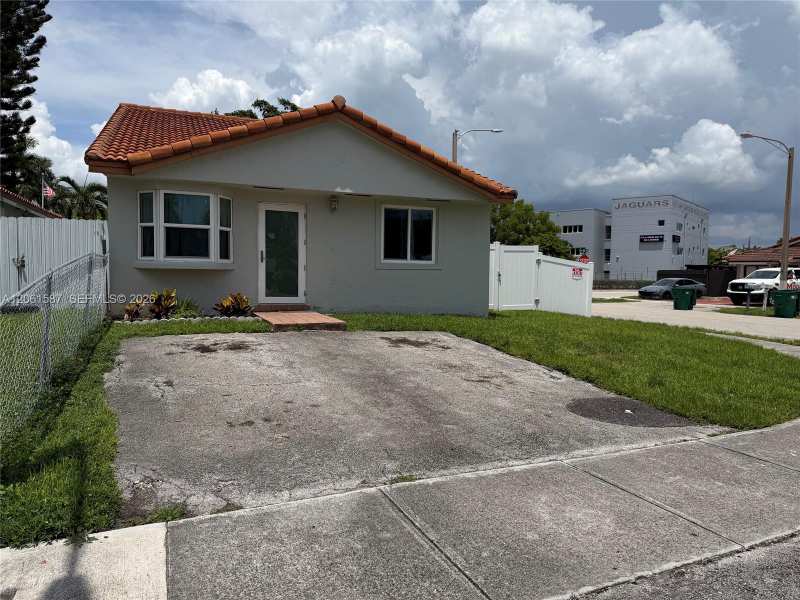 11686 NW 91st Pl, Hialeah Gardens FL 33018