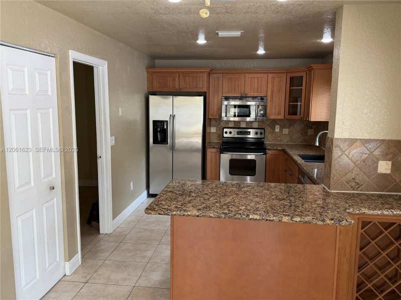 804 NW 99th Ave # 804, Plantation FL 33324
