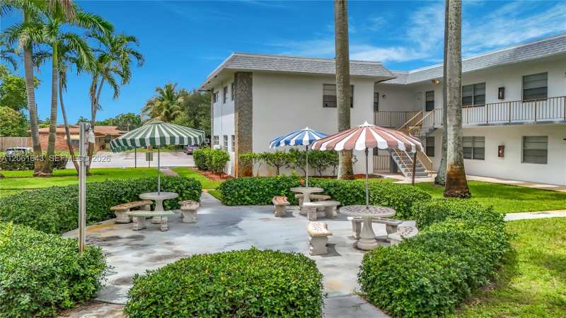 6211 SW 37th St # 108, Davie FL 33314