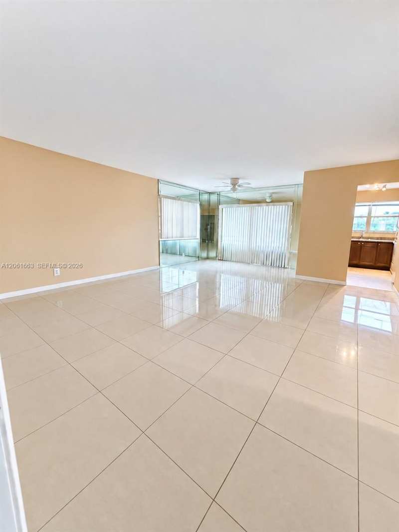 4044 NW 19th St # 401, Lauderhill FL 33313
