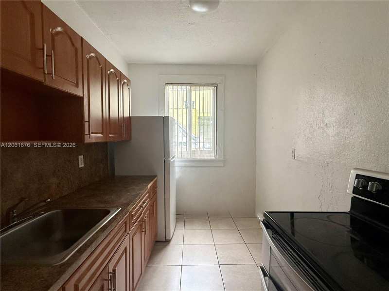 920 SW 9th Ct # 1, Miami FL 33130