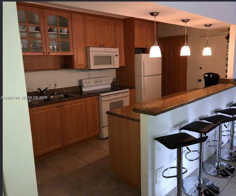 7705 SW 86th St # 211, Miami FL 33143