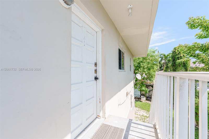 621 SW 15th Ave # 1, Miami FL 33135