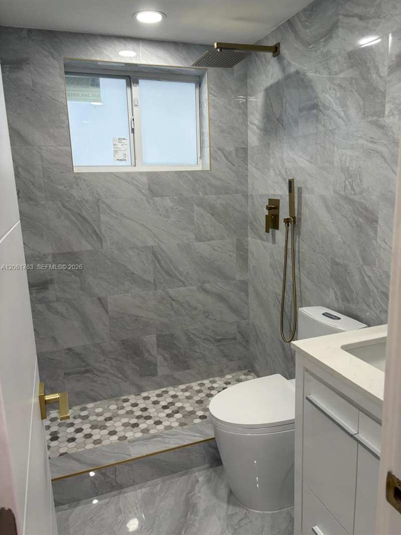 6896 Abbott Ave # 6B, Miami Beach FL 33141