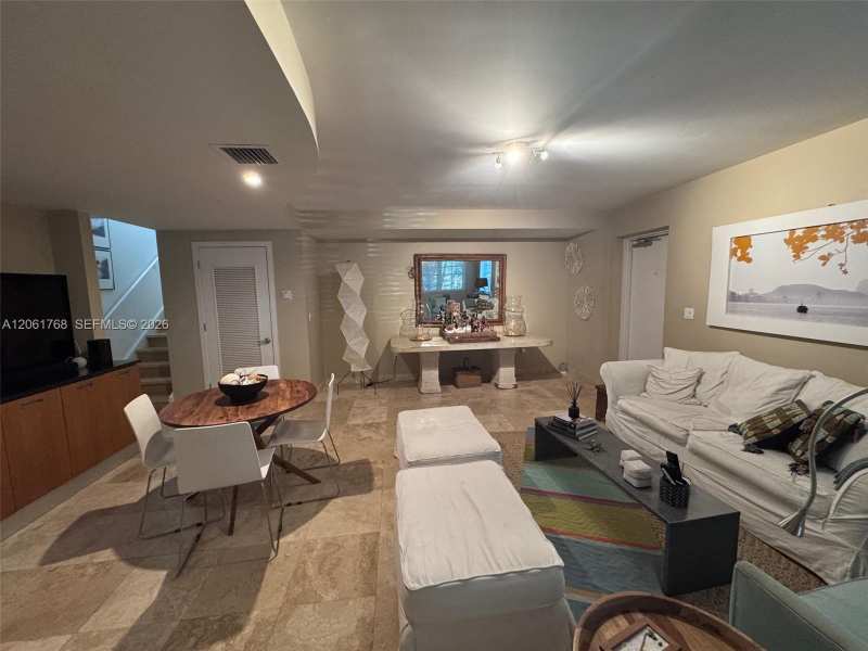 234 Meridian Ave # 1, Miami Beach FL 33139