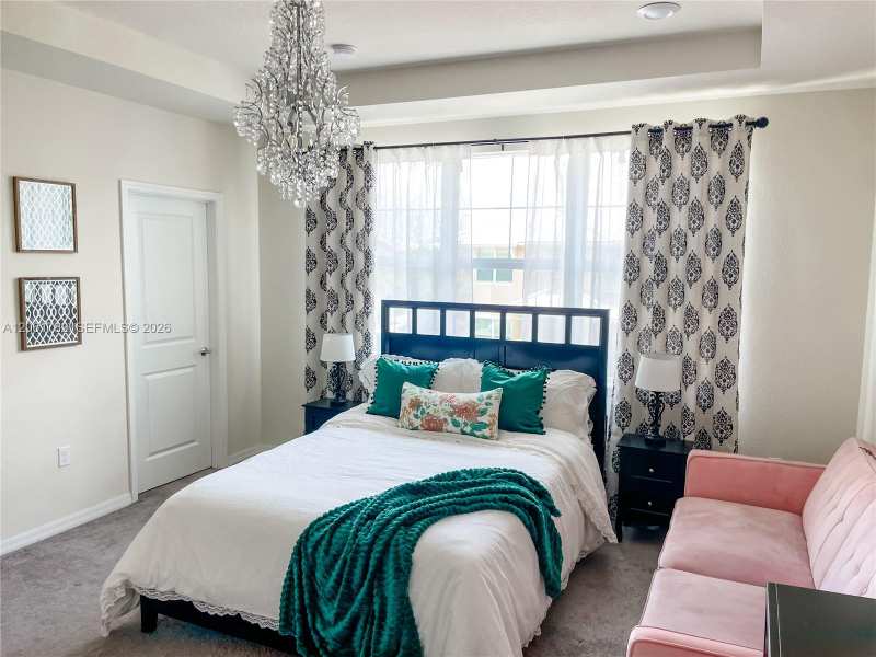 5100 Eucalyptus Dr # 2, Hollywood FL 33021