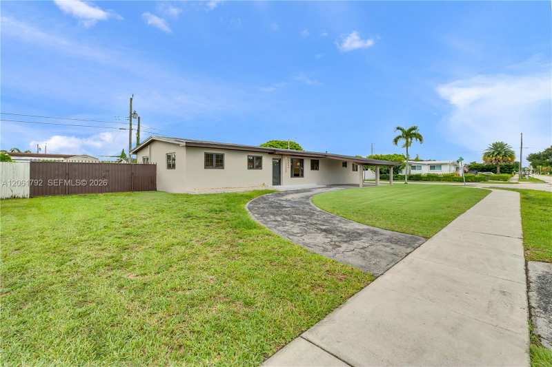 2000 SW 84th Ave, Miami FL 33155