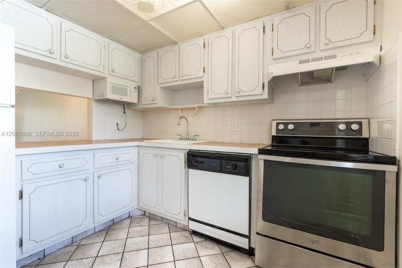 7877 Golf Cir Dr # 108, Margate FL 33063