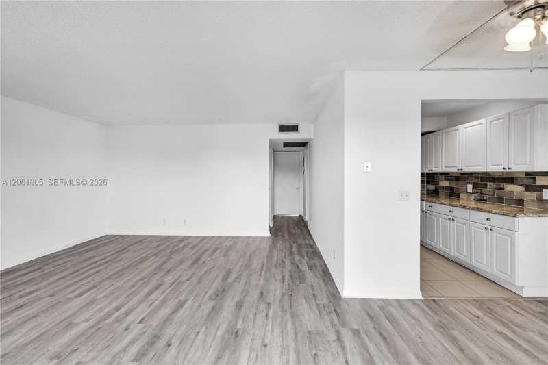 300 SW 134th Way # 413E, Pembroke Pines FL 33027