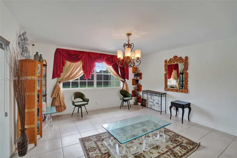 5306 Roosevelt St, Hollywood FL 33021