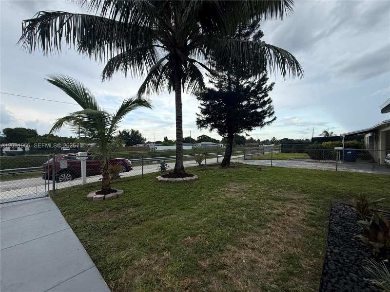 2520 NW 155th St, Miami Gardens FL 33054