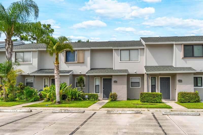 3703 Inlet Circle, FL 33463