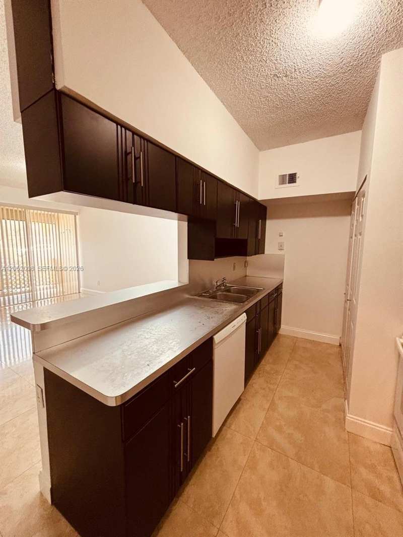 18342 NW 68th Ave # D, Hialeah FL 33015