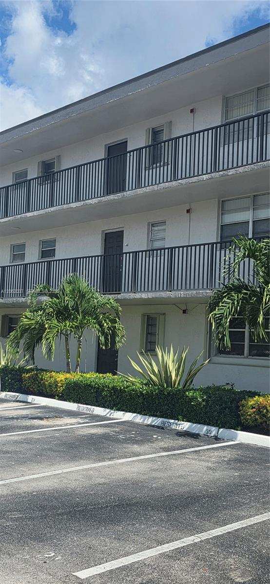 14175 SW 87th St # C114, Miami FL 33183