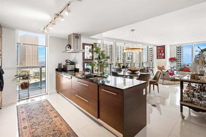 495 Brickell Ave # 1802, Miami FL 33131