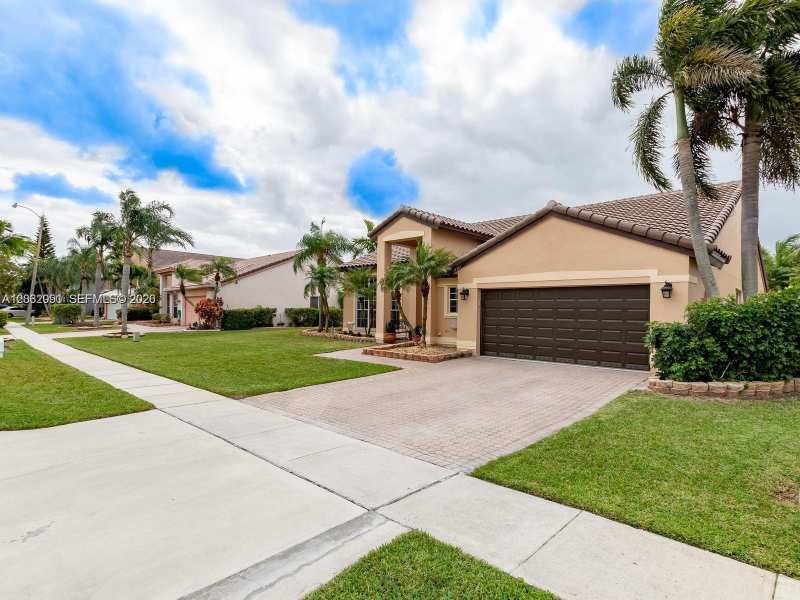 19334 NW 12th St, Pembroke Pines FL 33029