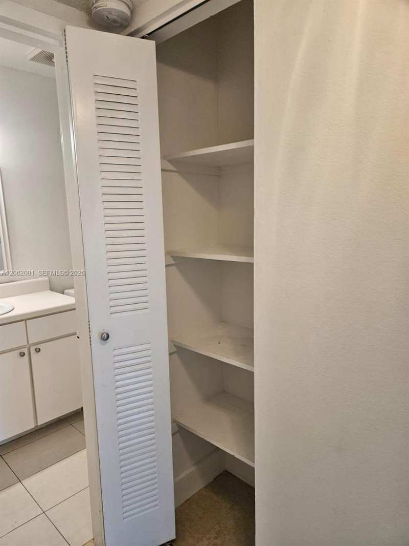 4900 NW 79th Ave # 206, Doral FL 33166
