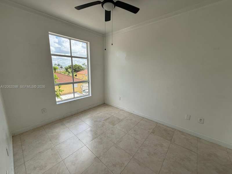 7420 W 20th Ave # 355, Hialeah FL 33016
