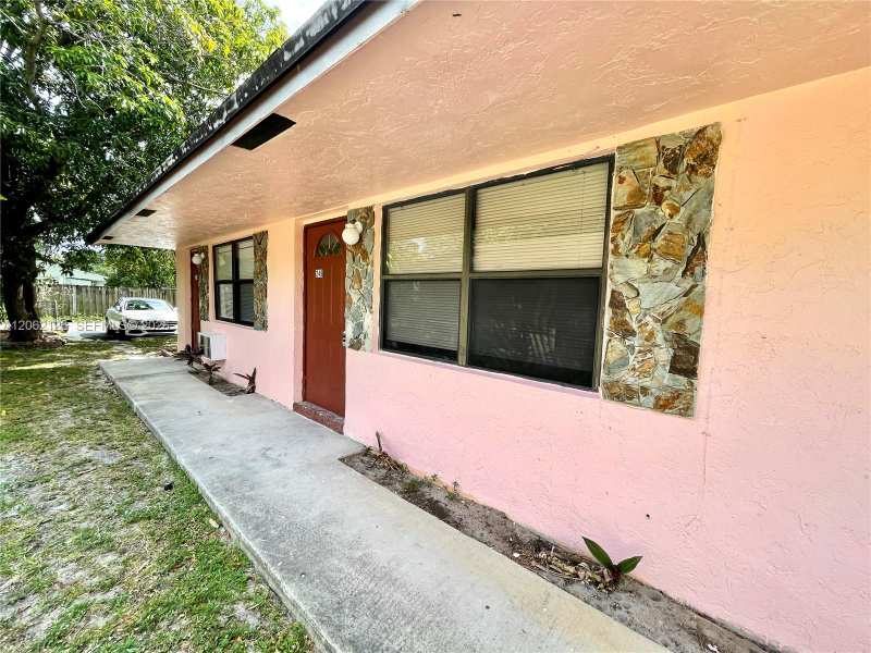 247 SW 7th St # 249B, Dania Beach FL 33004
