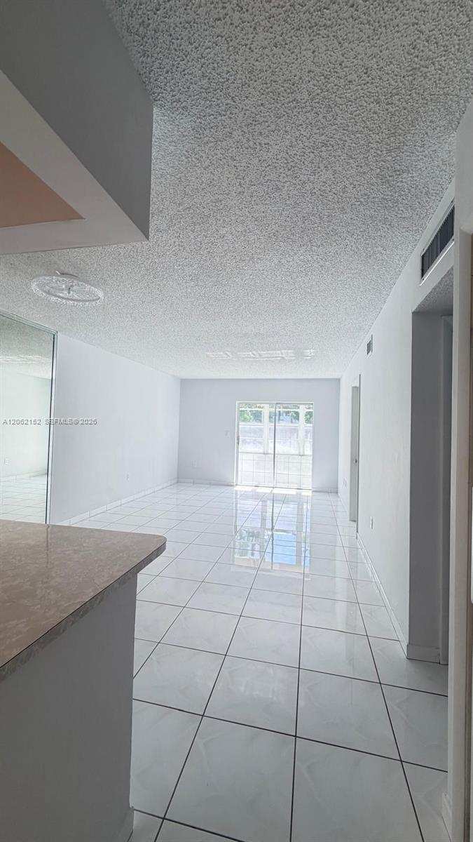 120 Royal Palm Rd # 111, Hialeah Gardens FL 33016