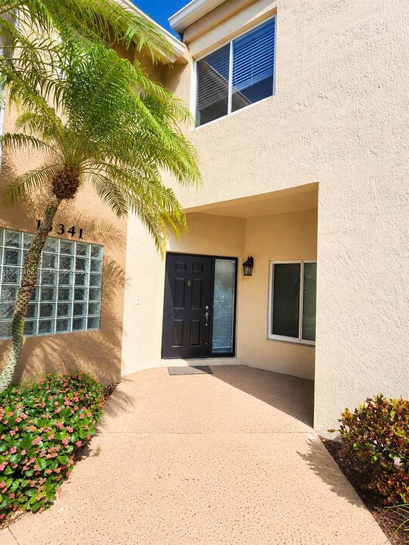 16341 Malibu Dr # 19, Weston FL 33326