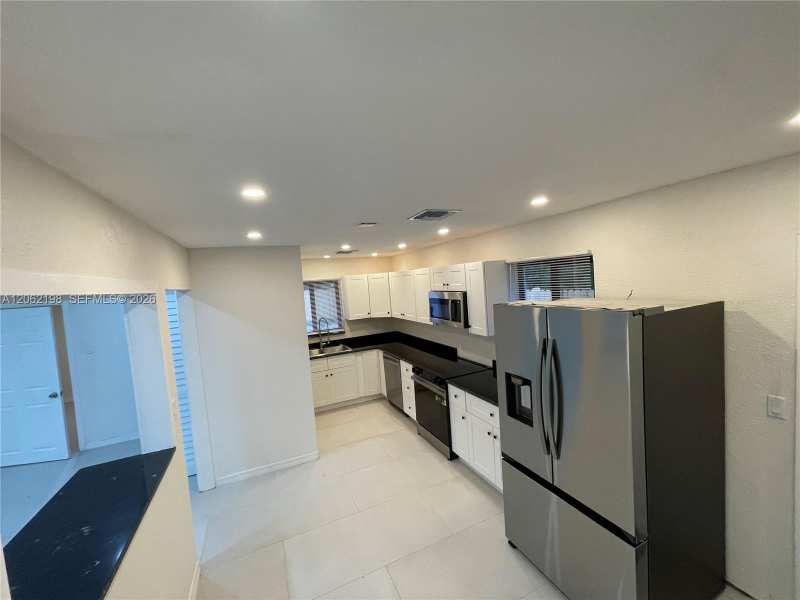 2514 NW 4th St, Pompano Beach FL 33069