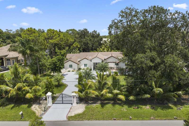 6344 NW 74th Terrace, Parkland FL 33067
