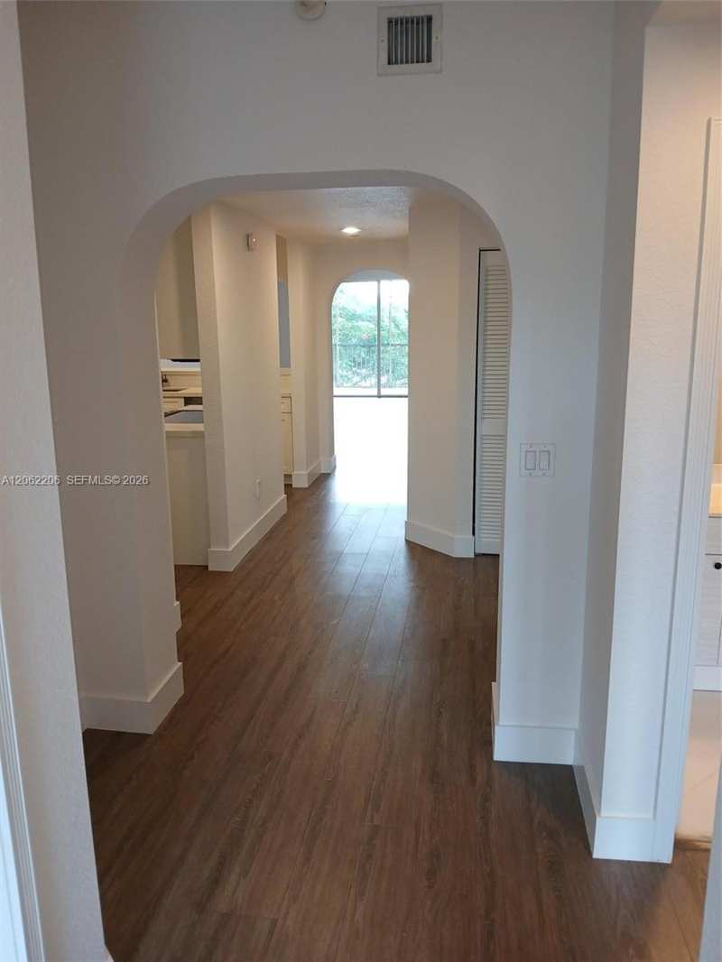 10770 NW 66th St # 412, Doral FL 33178