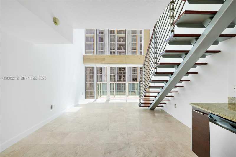41 SE 5th St # 906, Miami FL 33131