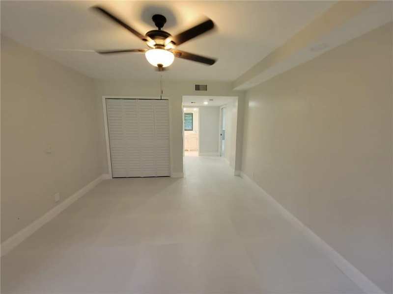 800 E CYPRESS Lane # 202, Pompano Beach FL 33069