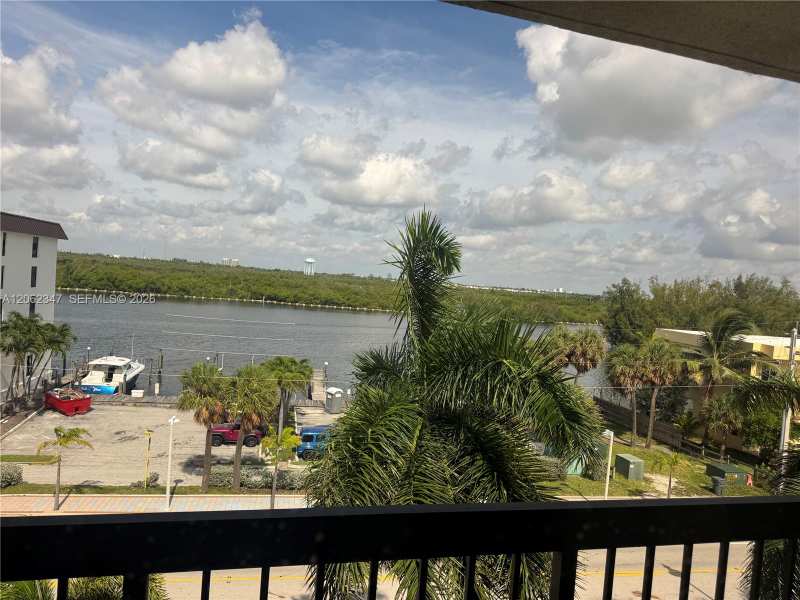 3215 N Ocean Dr # 502, Hollywood FL 33019