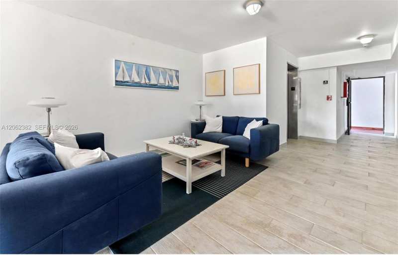 251 Galen Dr # 302, Key Biscayne FL 33149