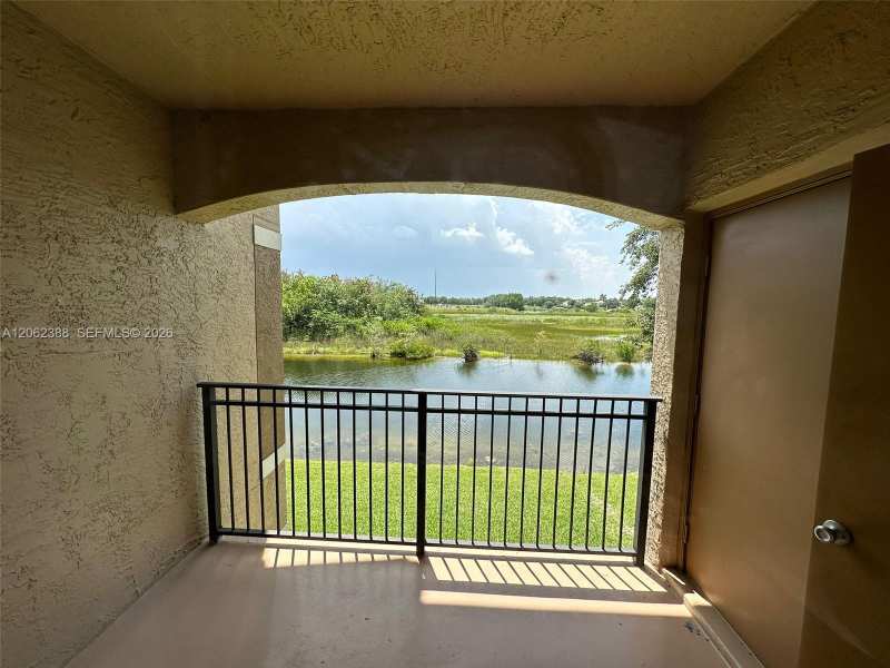 11600 SW 2nd St # 18208, Pembroke Pines FL 33025
