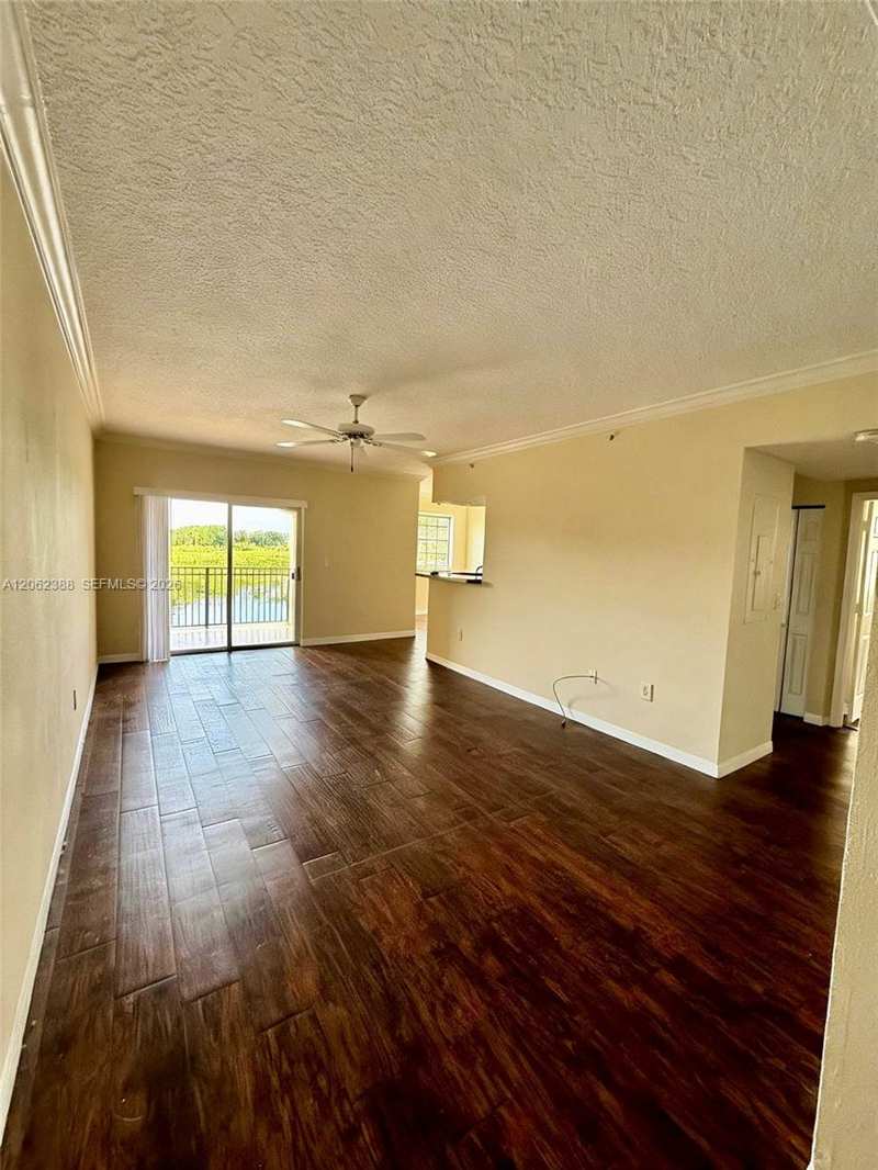 11600 SW 2nd St # 18208, Pembroke Pines FL 33025