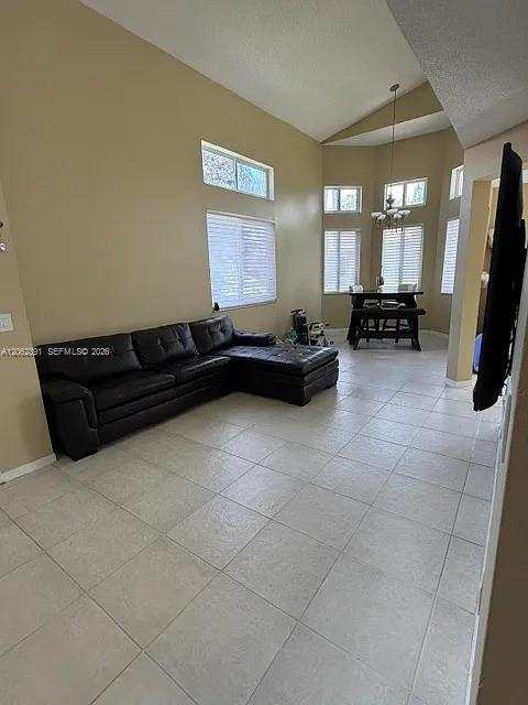 1092 SW 158th Ave, Pembroke Pines FL 33027
