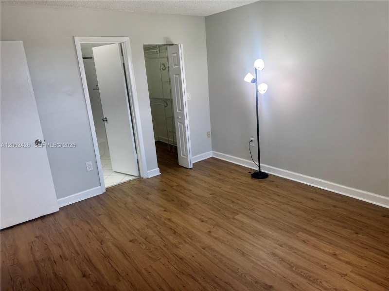 8075 NW 7th St # 403, Miami FL 33126