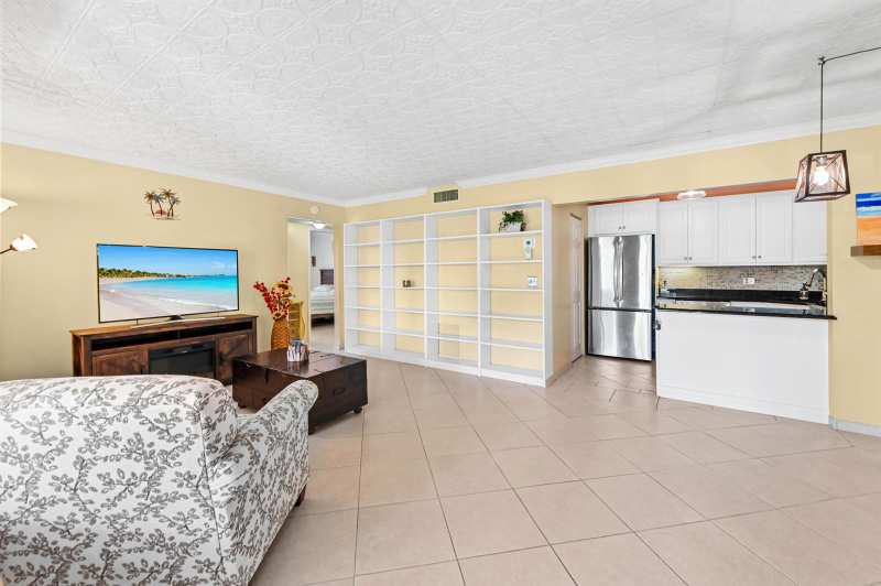 539 Shady Pine Way # C1, FL 33415