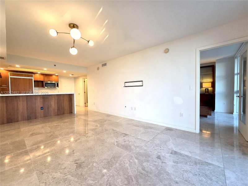 50 Biscayne Blvd # 804, Miami FL 33132