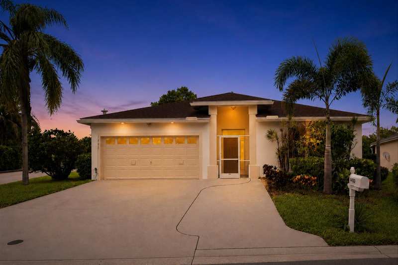 1490 Fairway Circle, FL 33413