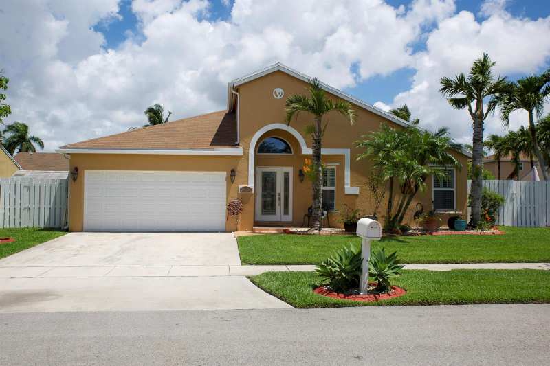 9761 ATLANTIC Drive, Miramar FL 33025