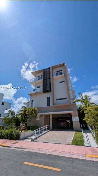 816 84th St # 2, Miami Beach FL 33141