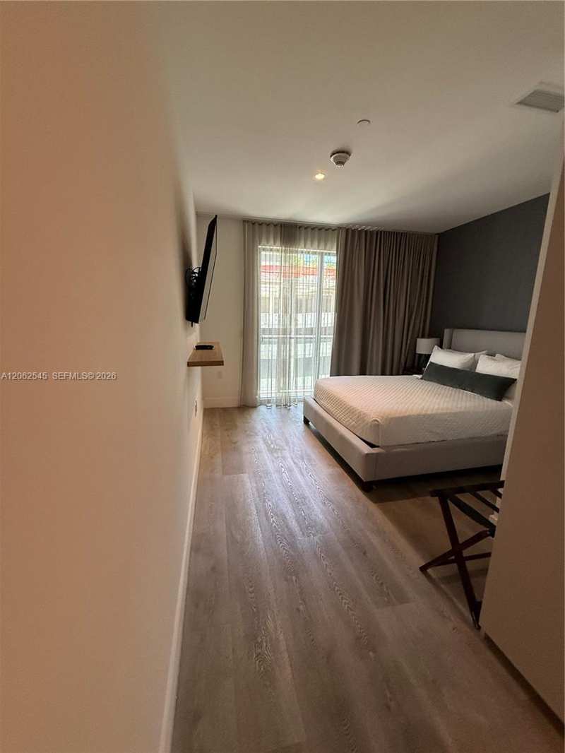 229 SW 9th St # 507, Miami FL 33130