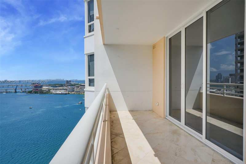 808 Brickell Key Dr # 3007, Miami FL 33131